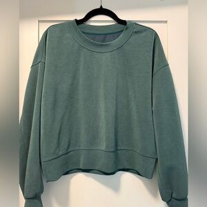 Lululemon Softstreme Crewneck Sweatshirt Size 6